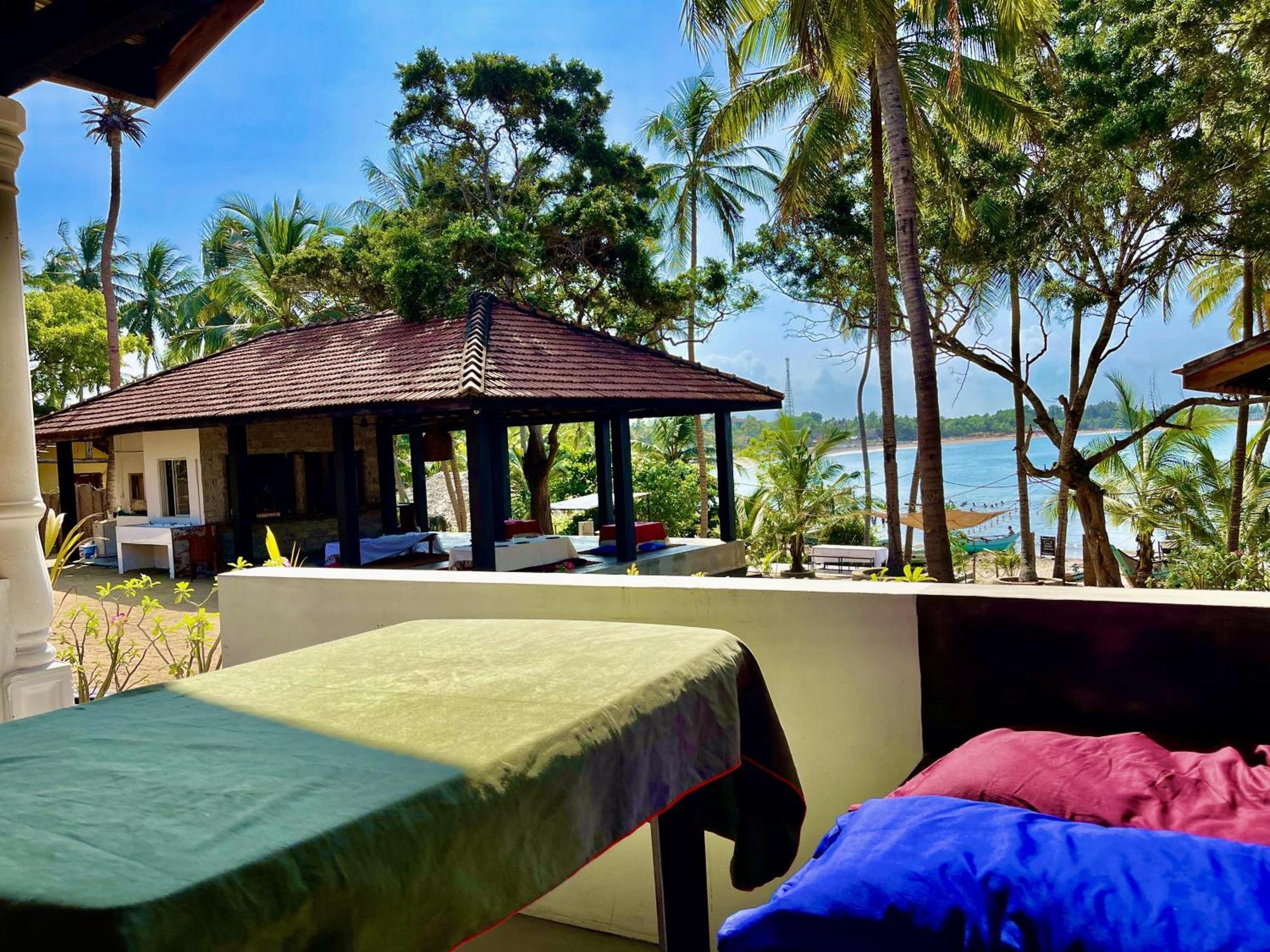 Хостел Coconut Hill Аругам Экстерьер фото